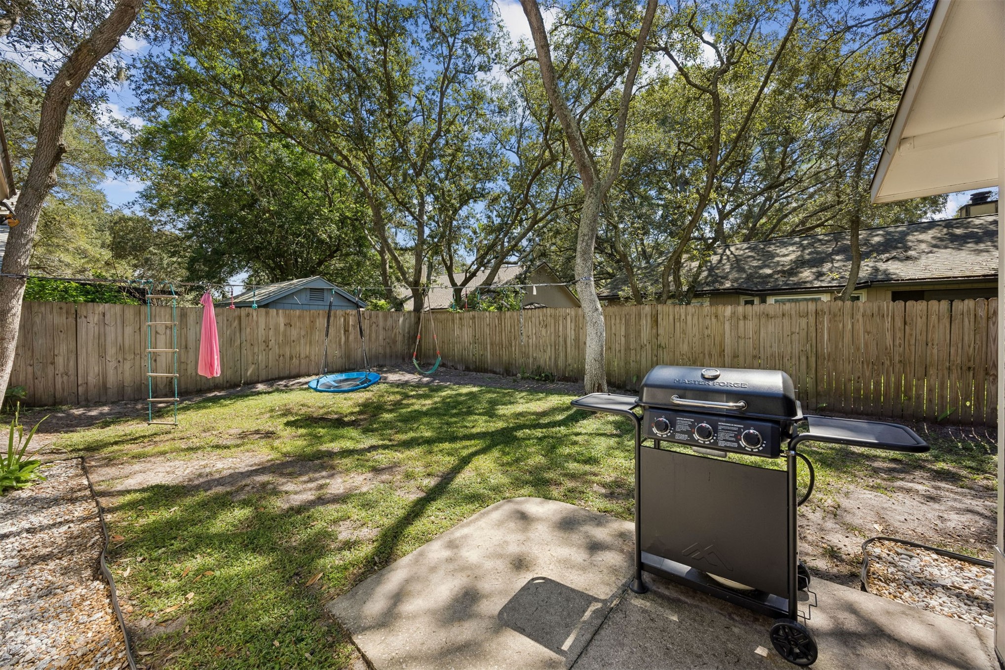 1604 CANTERBURY LANE