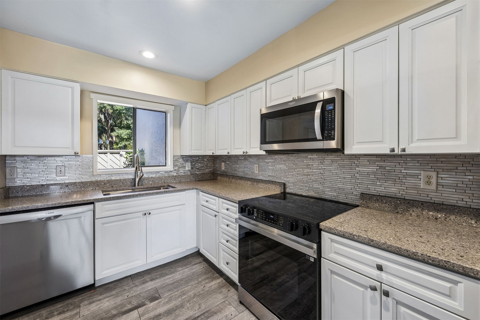 3063 SEA MARSH ROAD