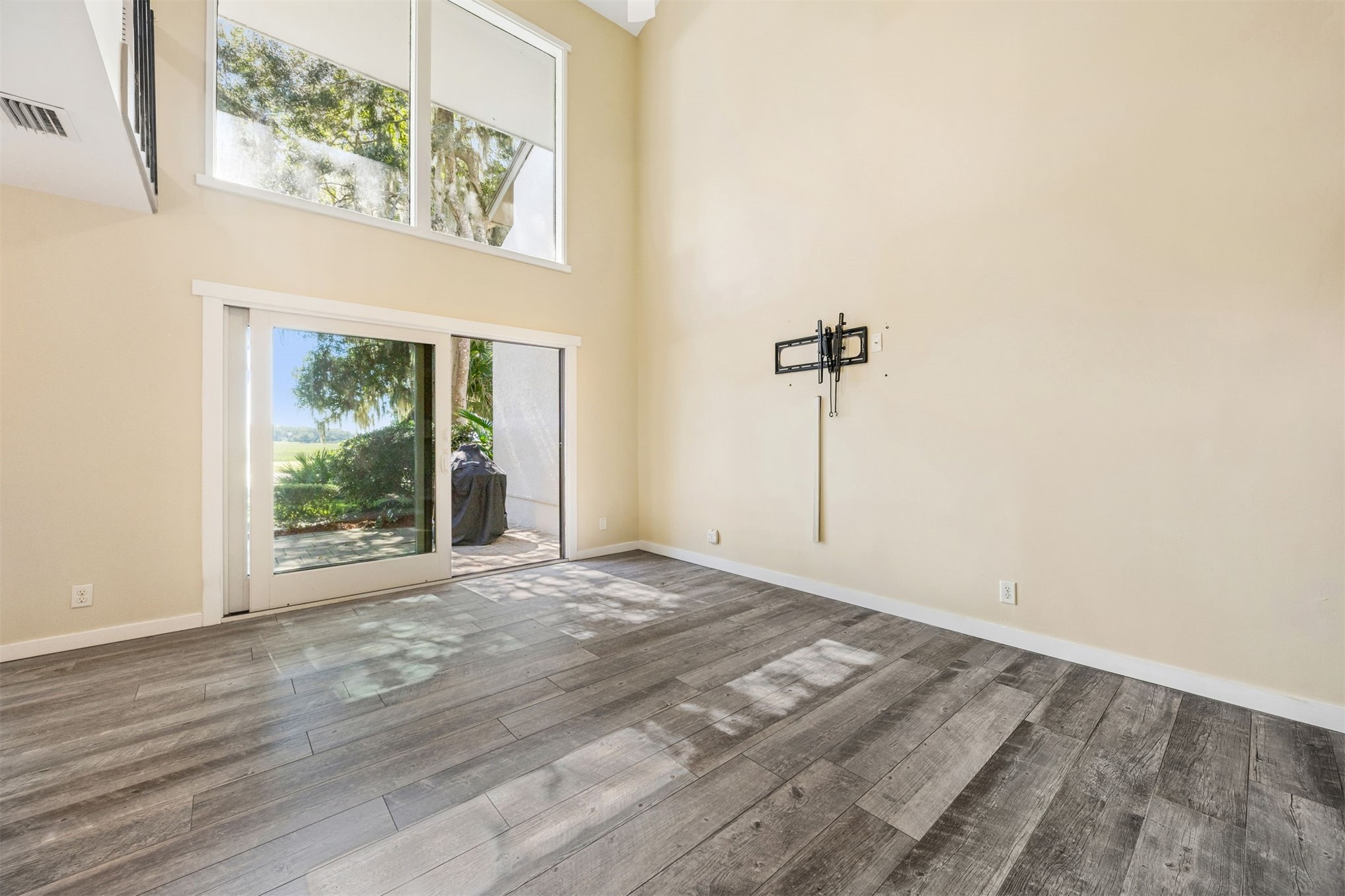 3063 SEA MARSH ROAD
