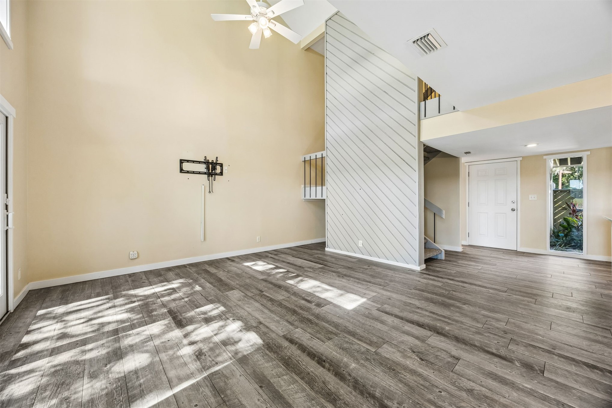 3063 SEA MARSH ROAD