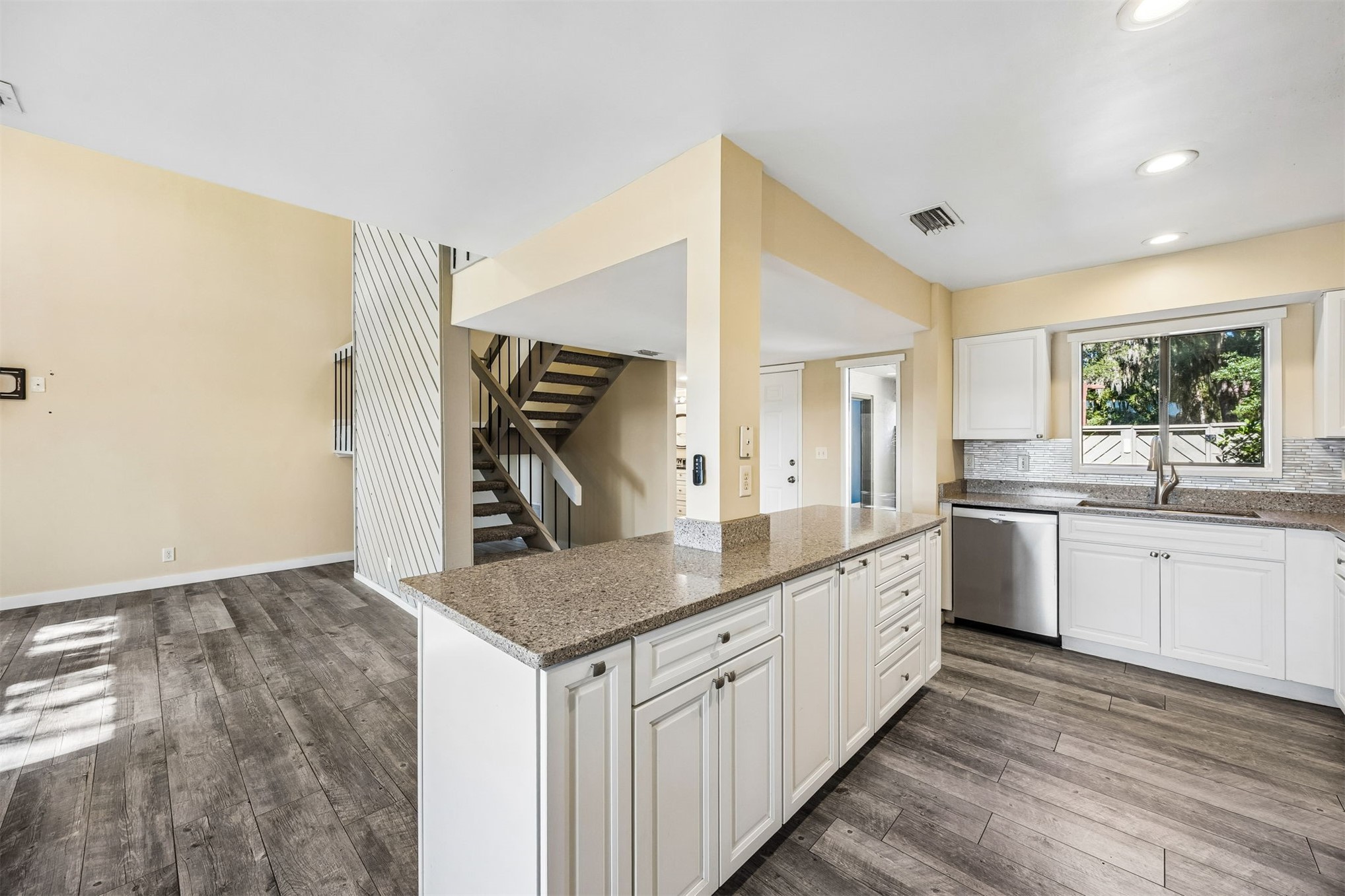 3063 SEA MARSH ROAD