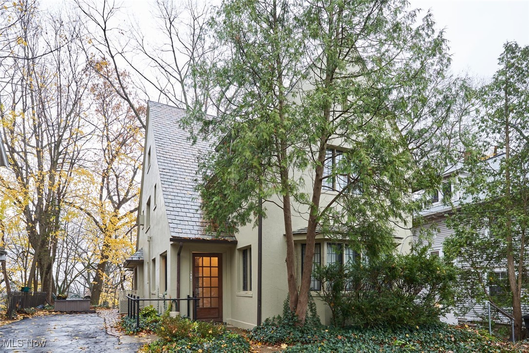 575 Weber Avenue