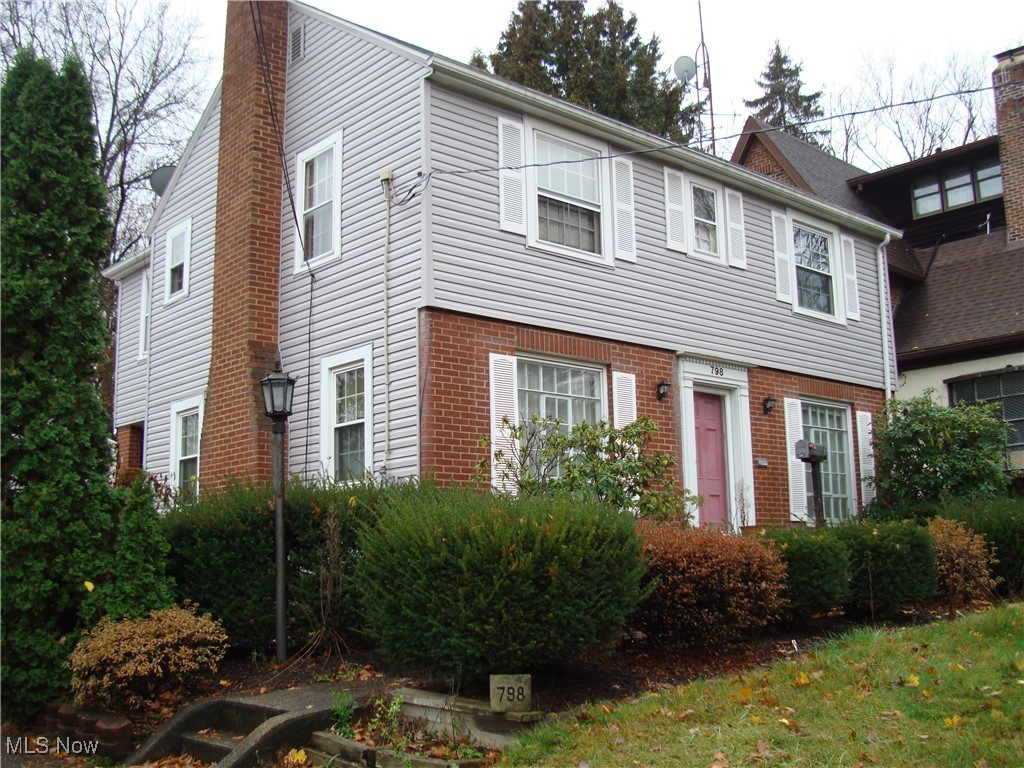 798 Memorial Pky