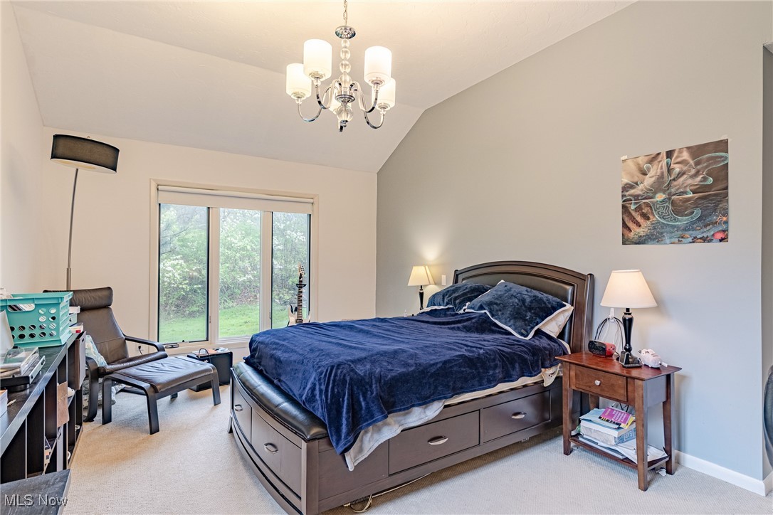 5560 Hummingbird Circle