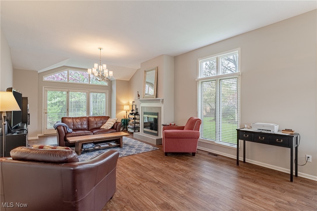 5560 Hummingbird Circle