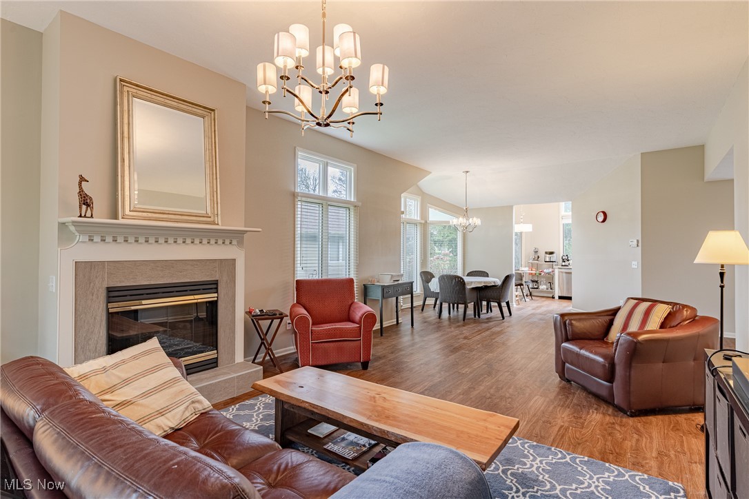 5560 Hummingbird Circle
