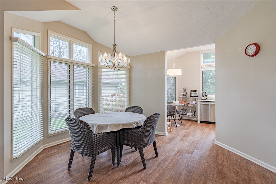 5560 Hummingbird Circle