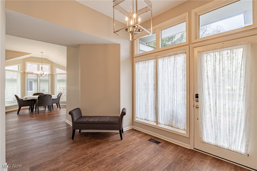 5560 Hummingbird Circle
