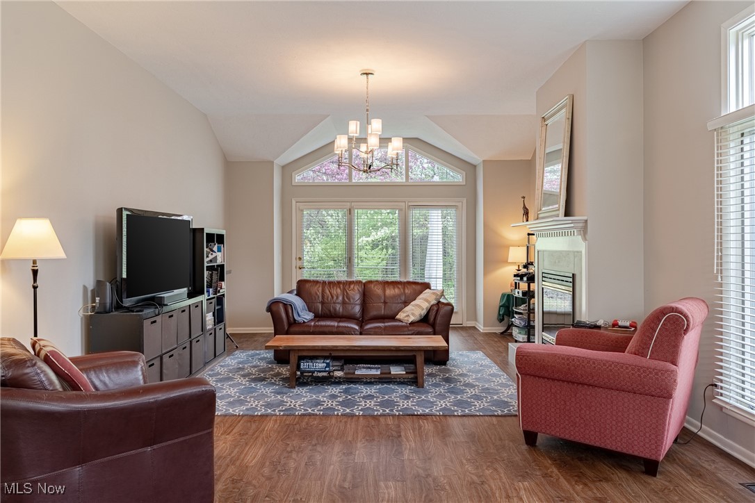 5560 Hummingbird Circle