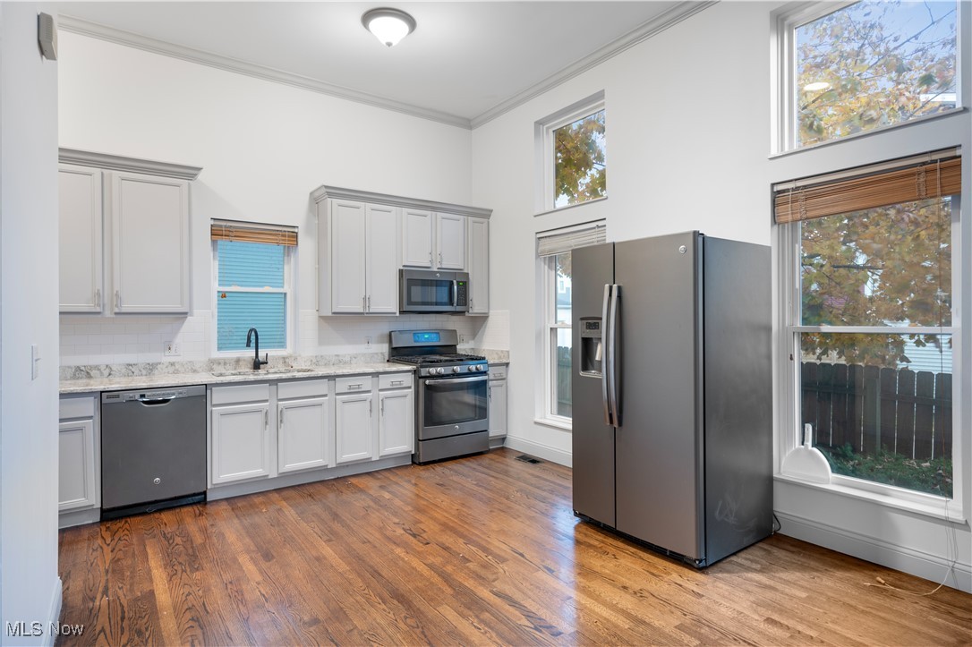 2177 W 41st Street