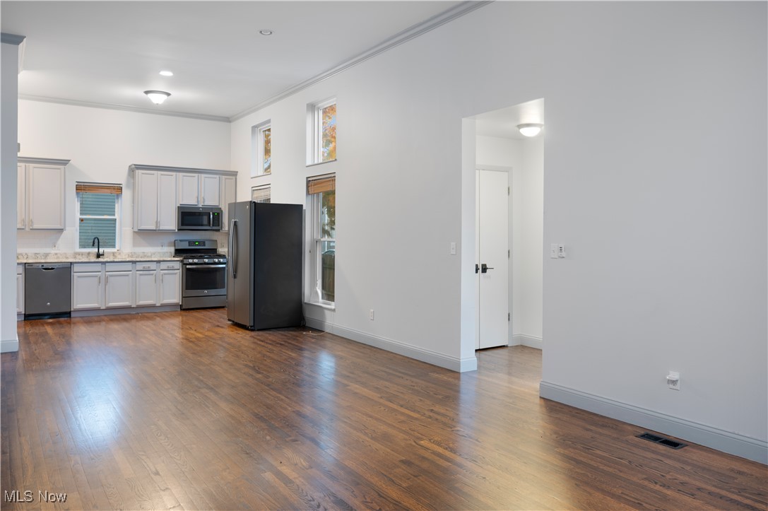 2177 W 41st Street