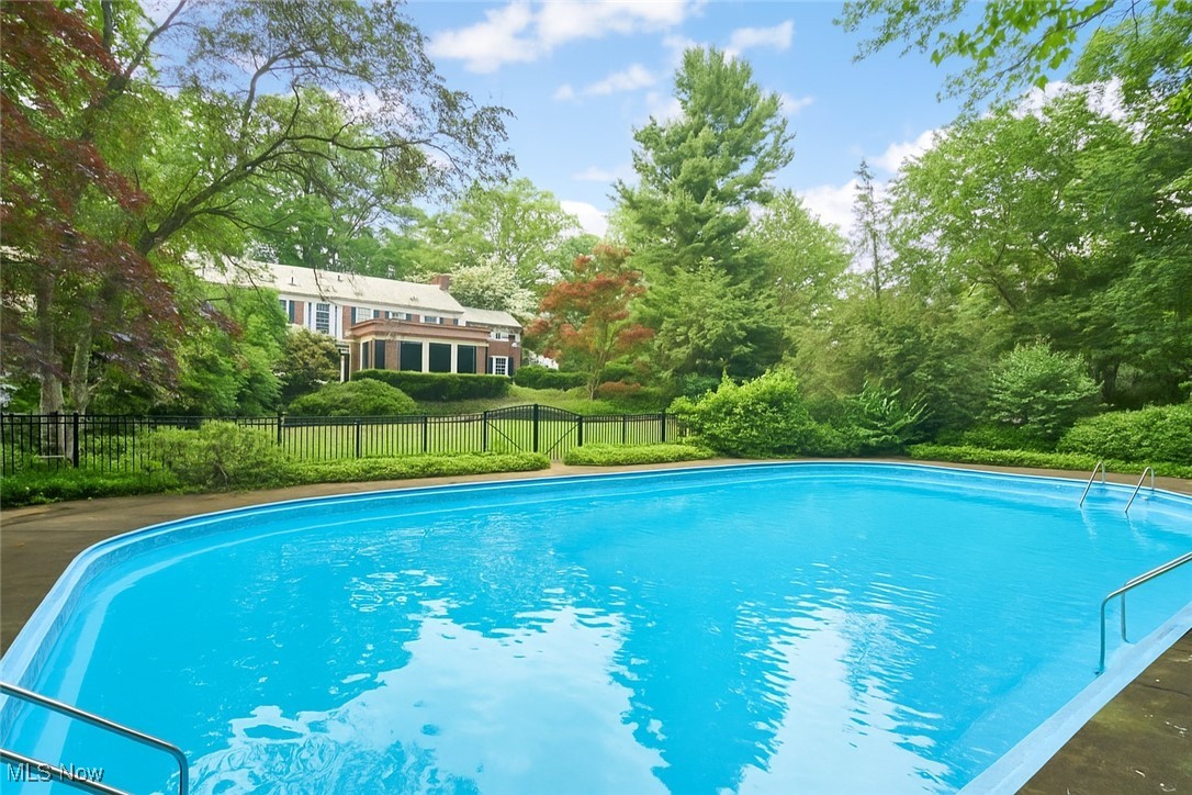 2166 Ridgewood Road