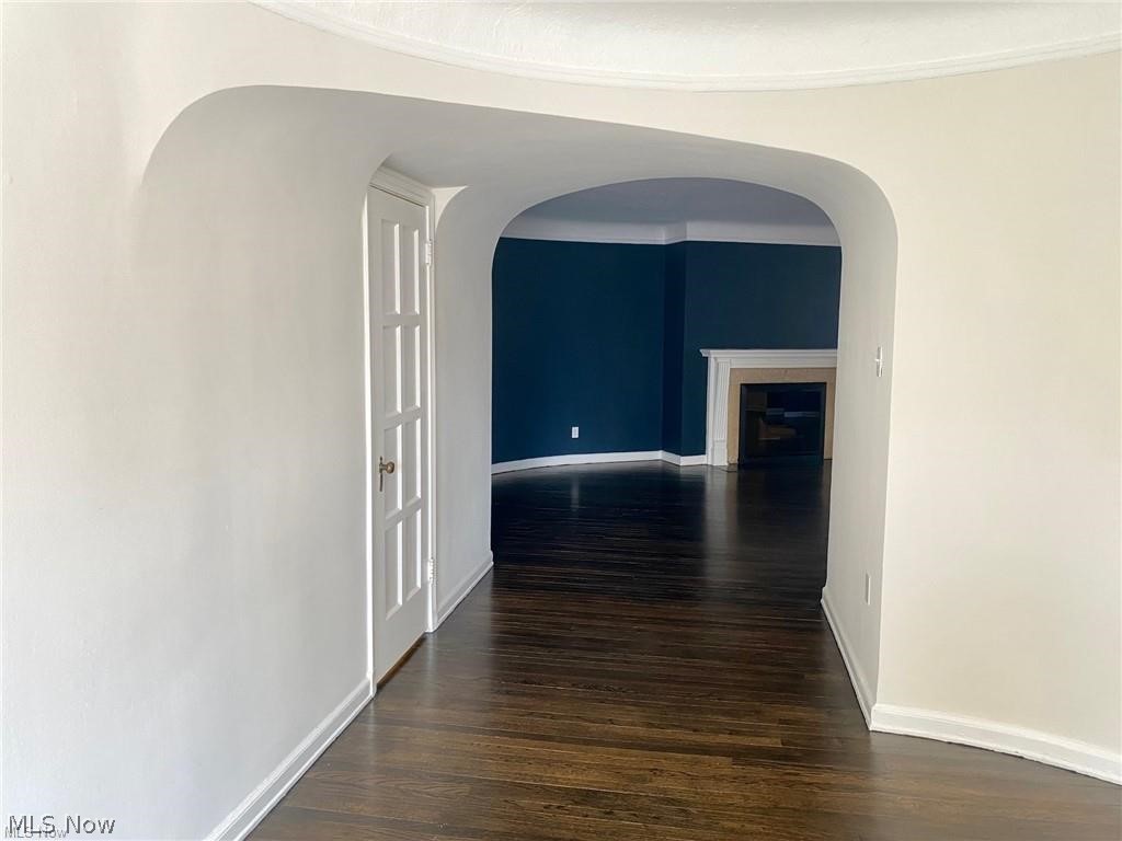 16300 Van Aken Boulevard 305C