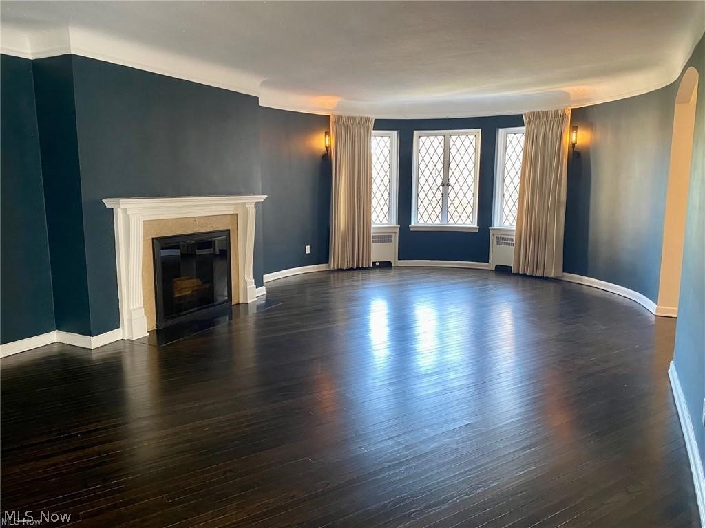 16300 Van Aken Boulevard 305C