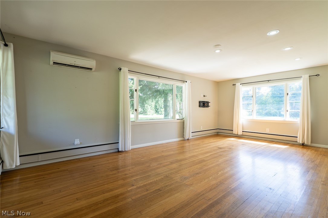 1748 Melody Lane