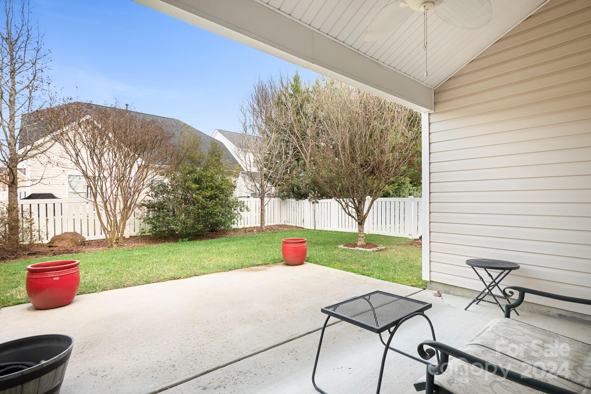 1438 NW Laraway Court