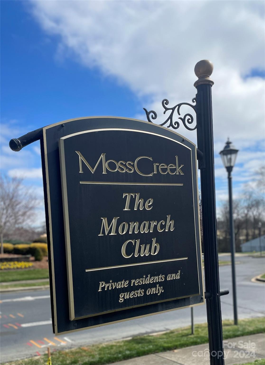 1438 NW Laraway Court