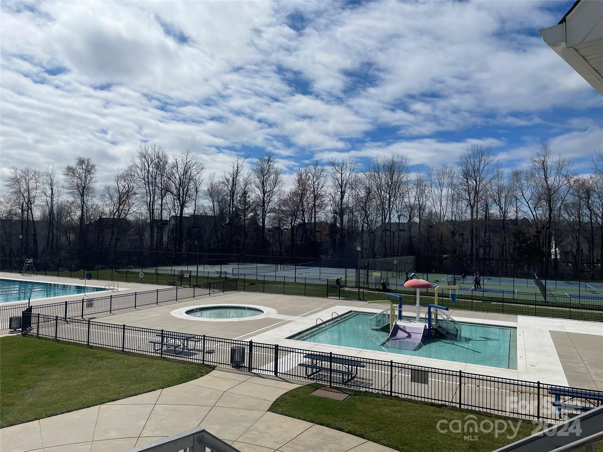 1438 NW Laraway Court