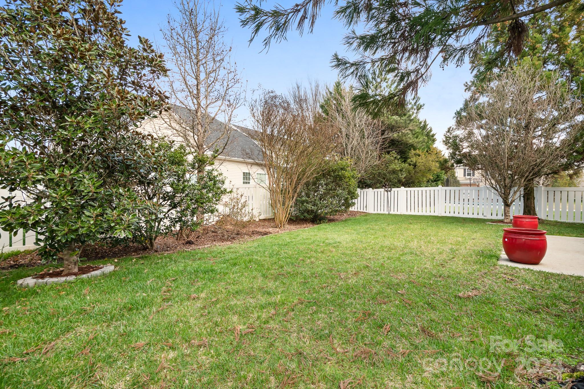 1438 NW Laraway Court