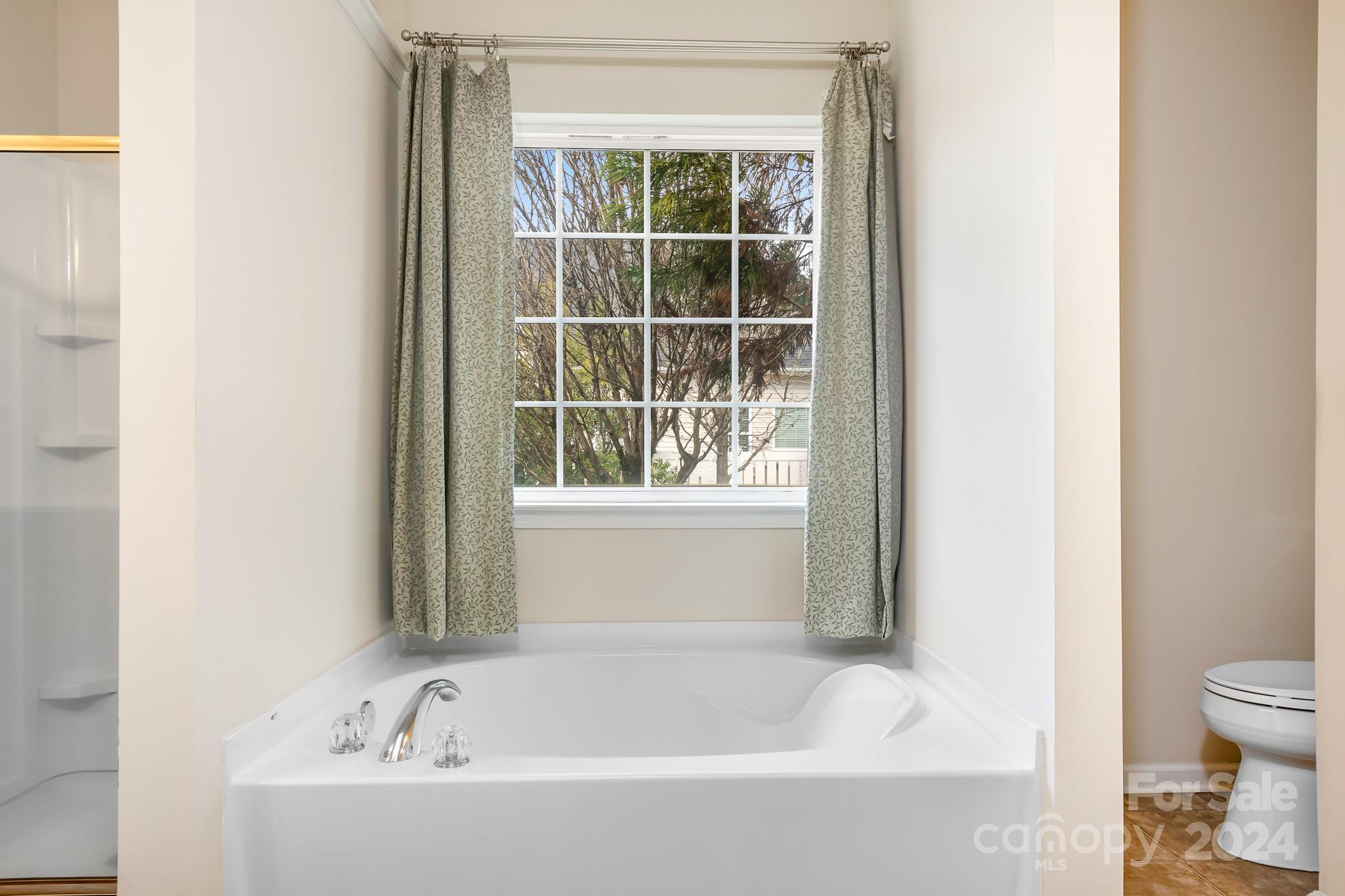 1438 NW Laraway Court