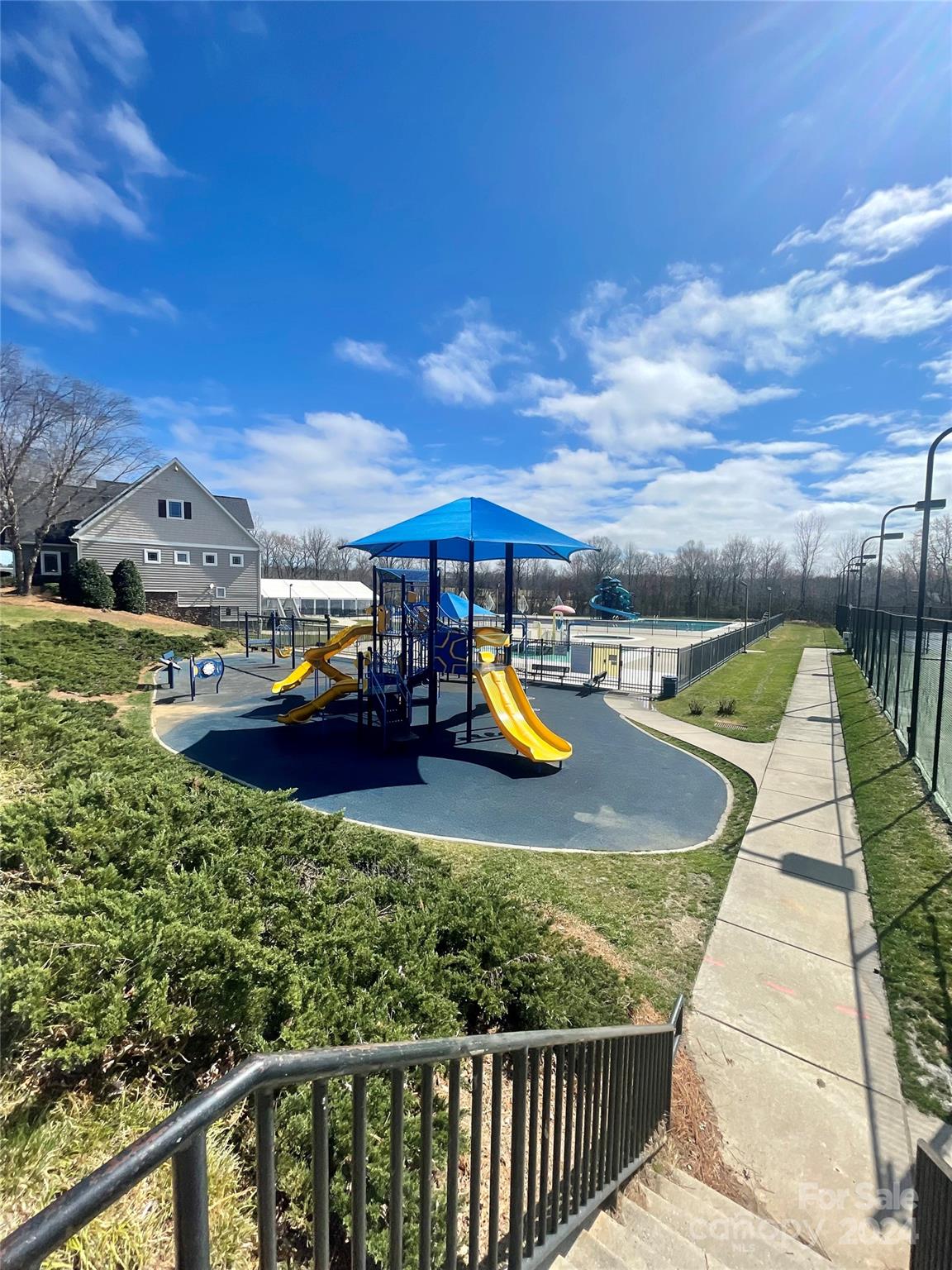 1438 NW Laraway Court