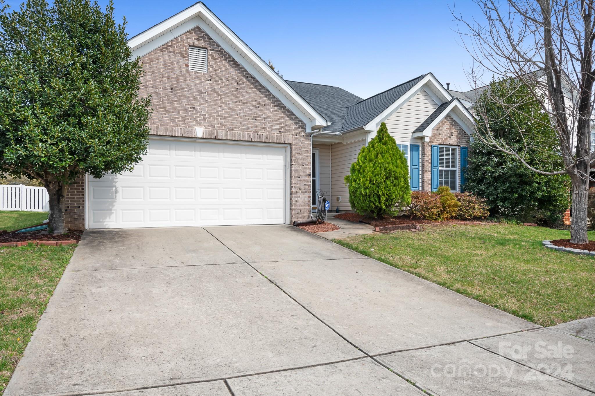 1438 NW Laraway Court