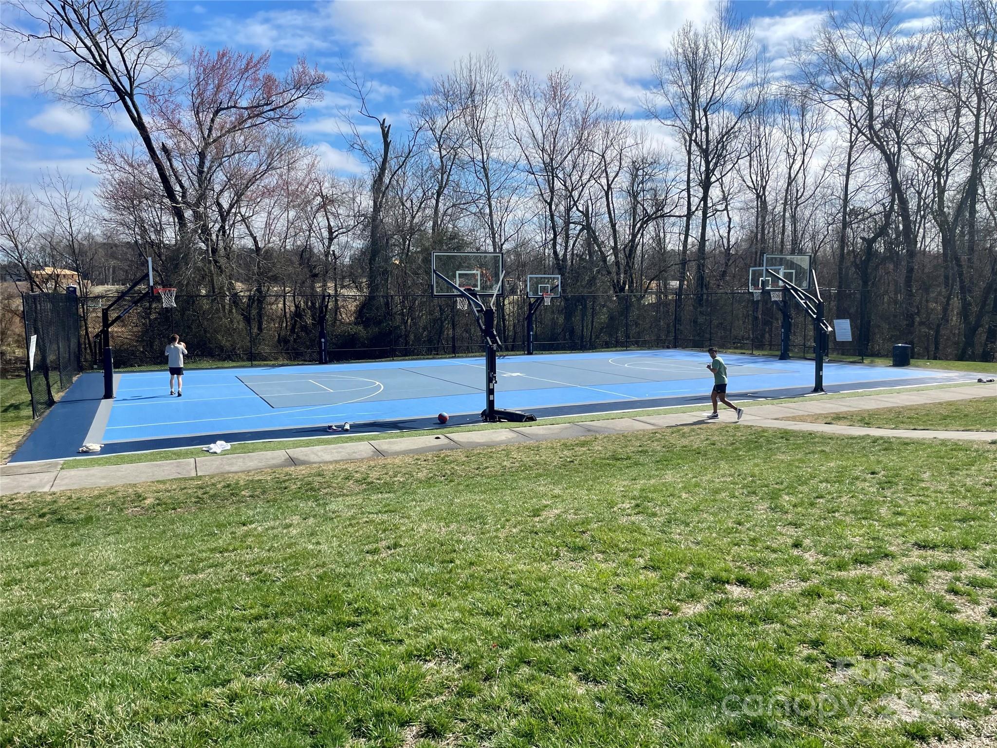 1438 NW Laraway Court