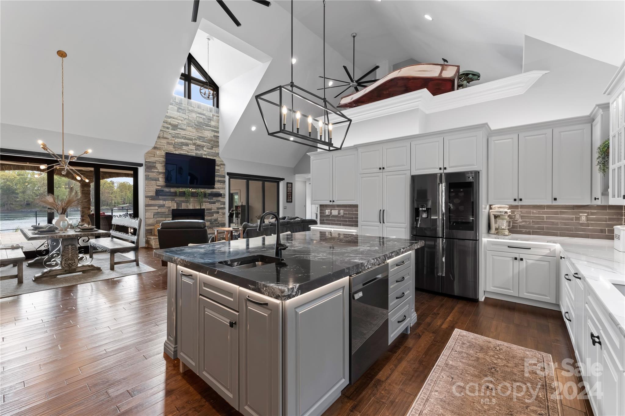 158 Lucent Lane