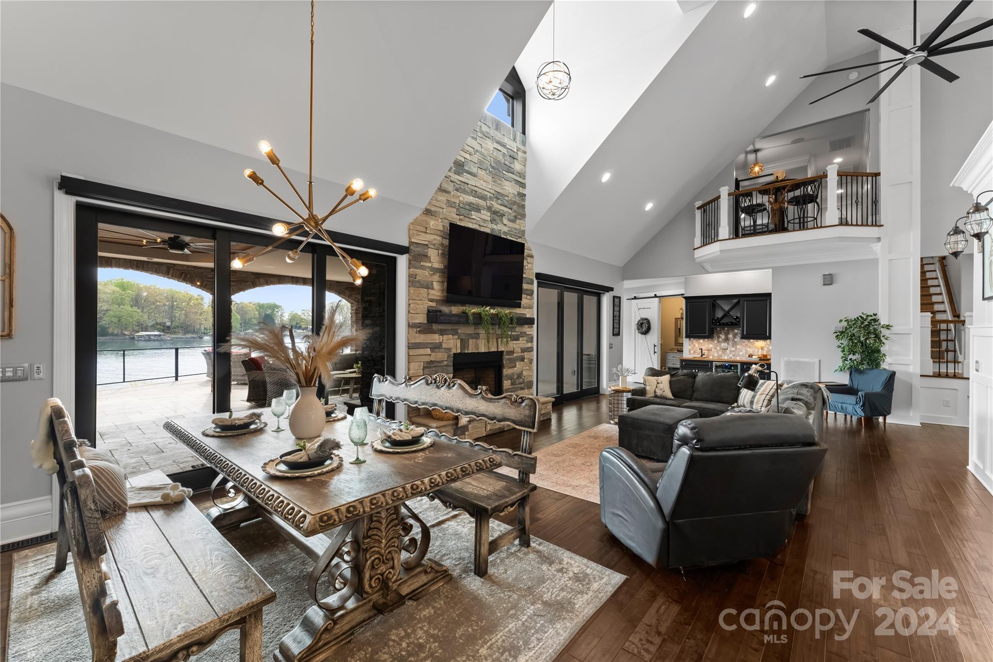 158 Lucent Lane