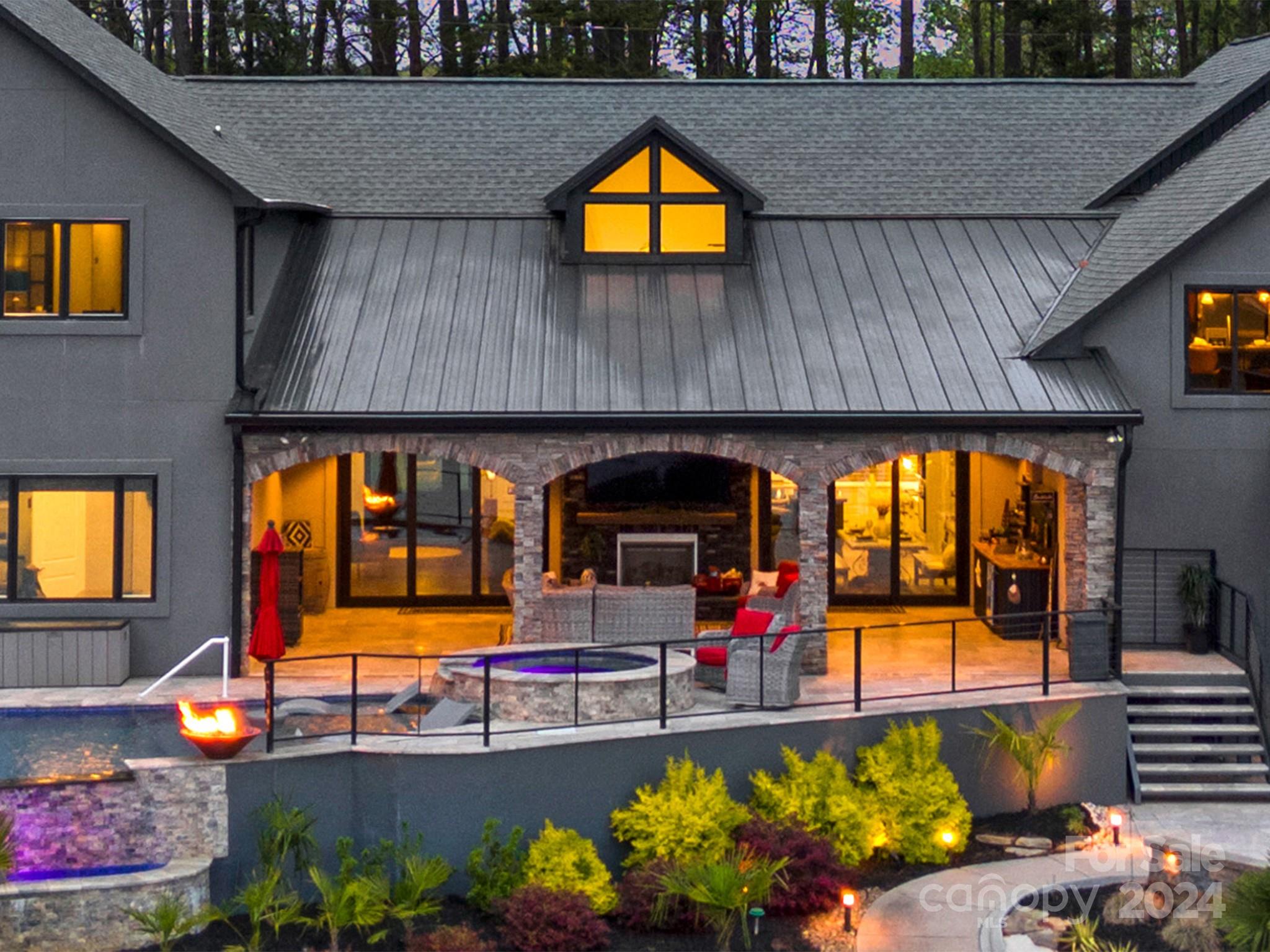 158 Lucent Lane
