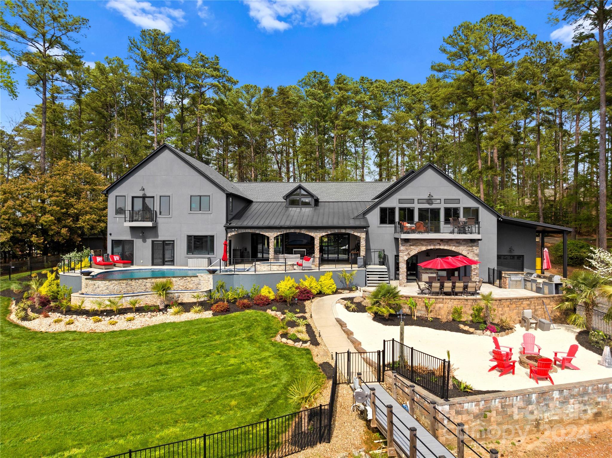 158 Lucent Lane