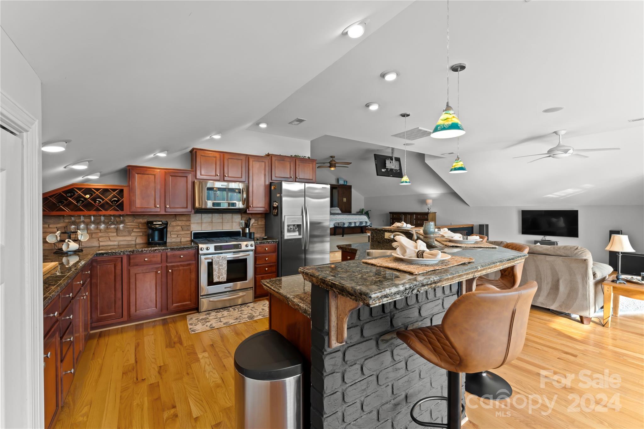 158 Lucent Lane