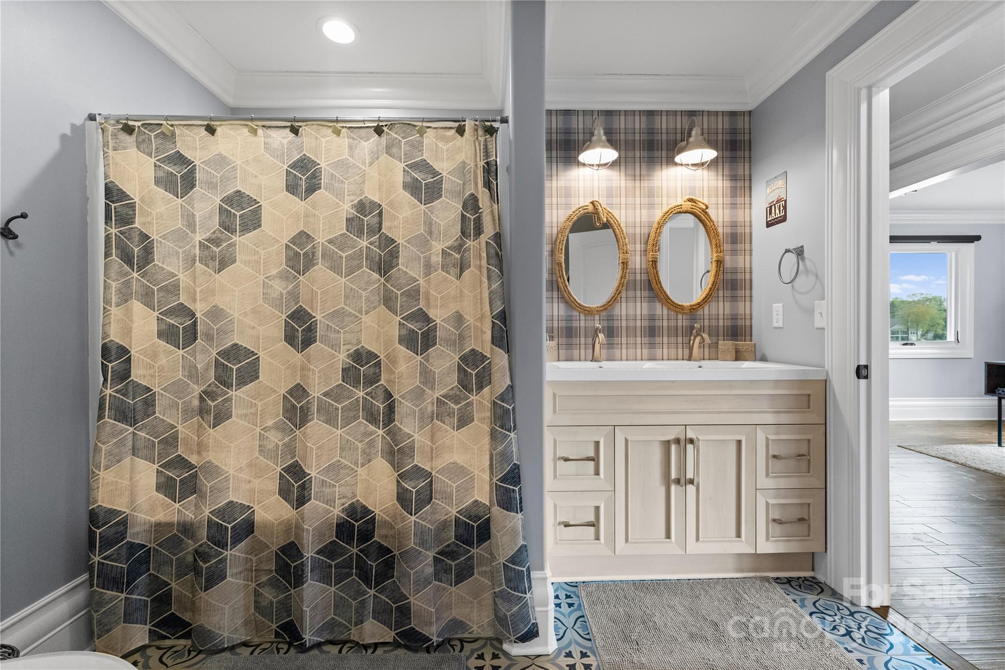 158 Lucent Lane