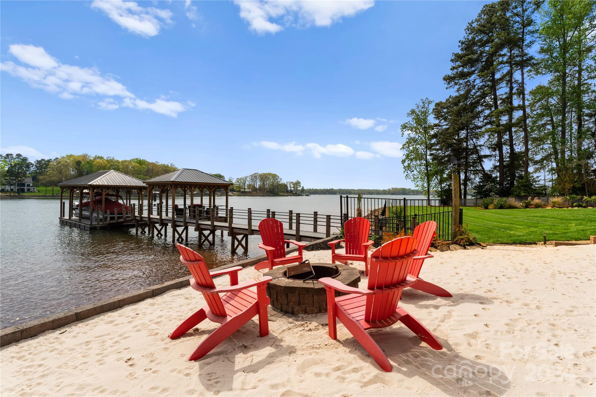 158 Lucent Lane