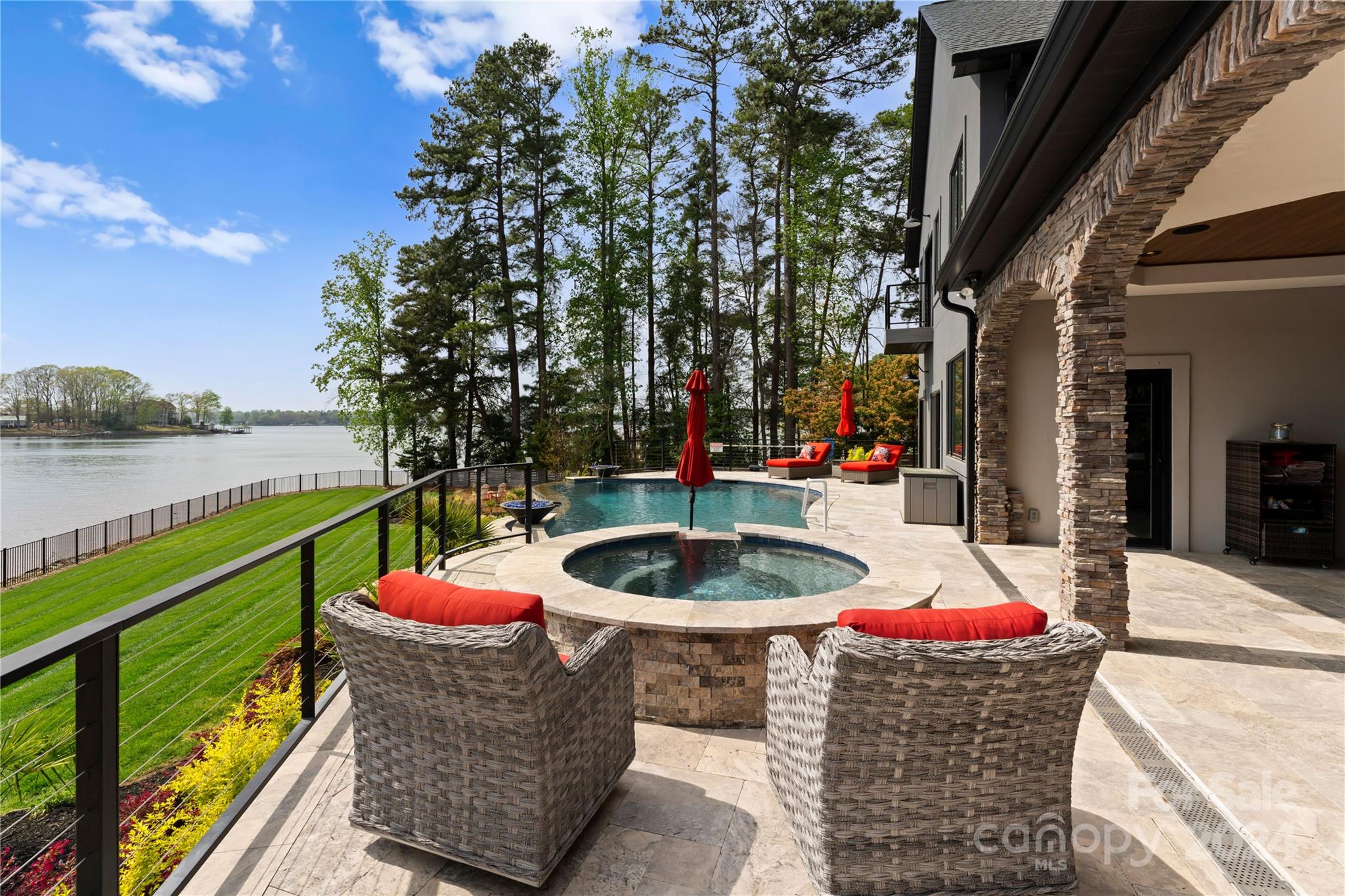 158 Lucent Lane