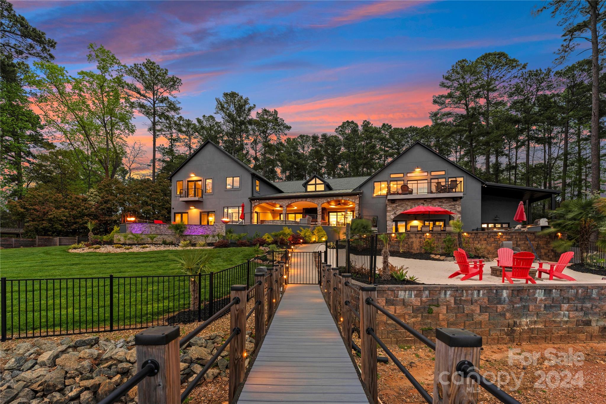 158 Lucent Lane