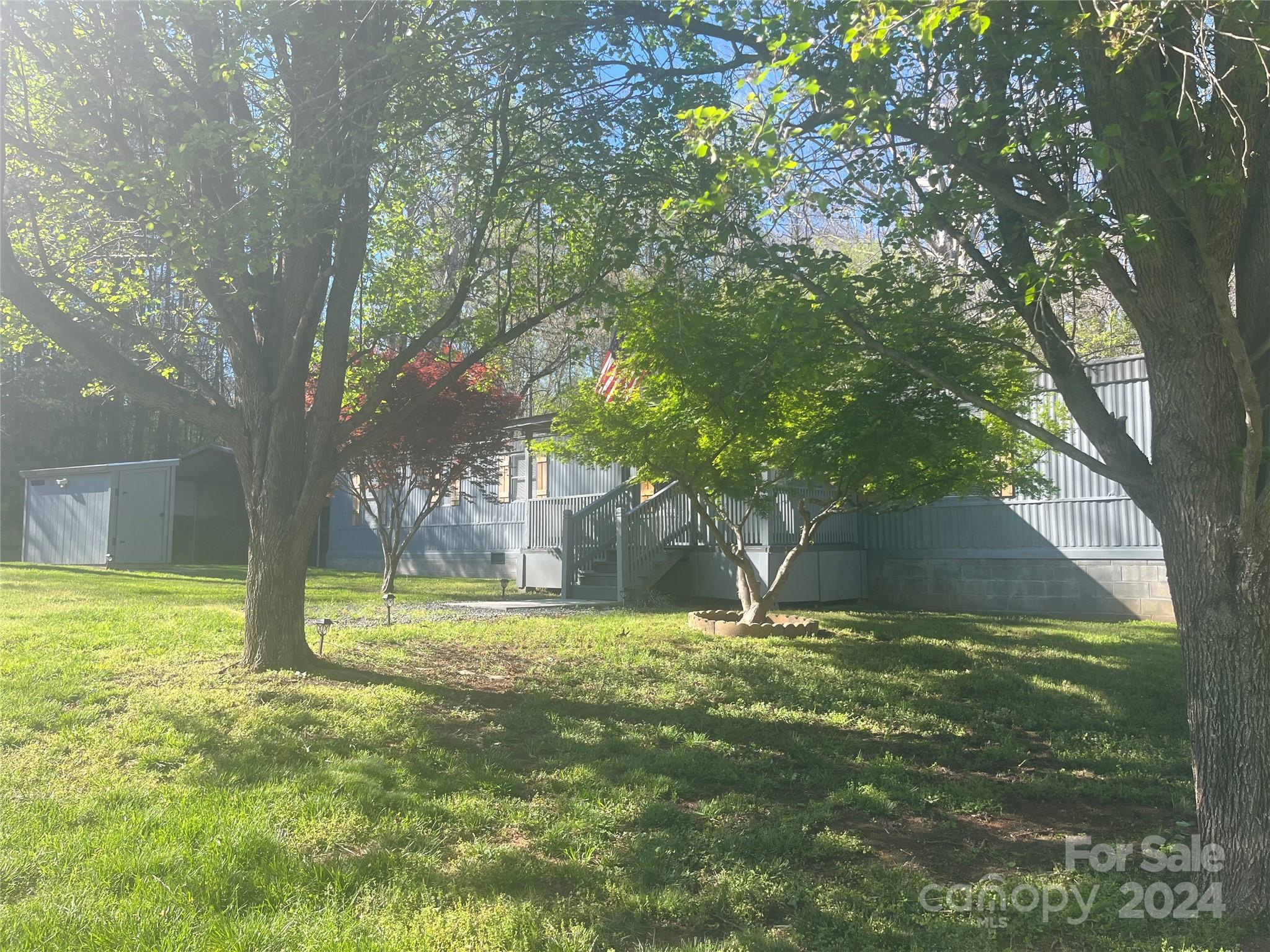 5237 Red Breast Way