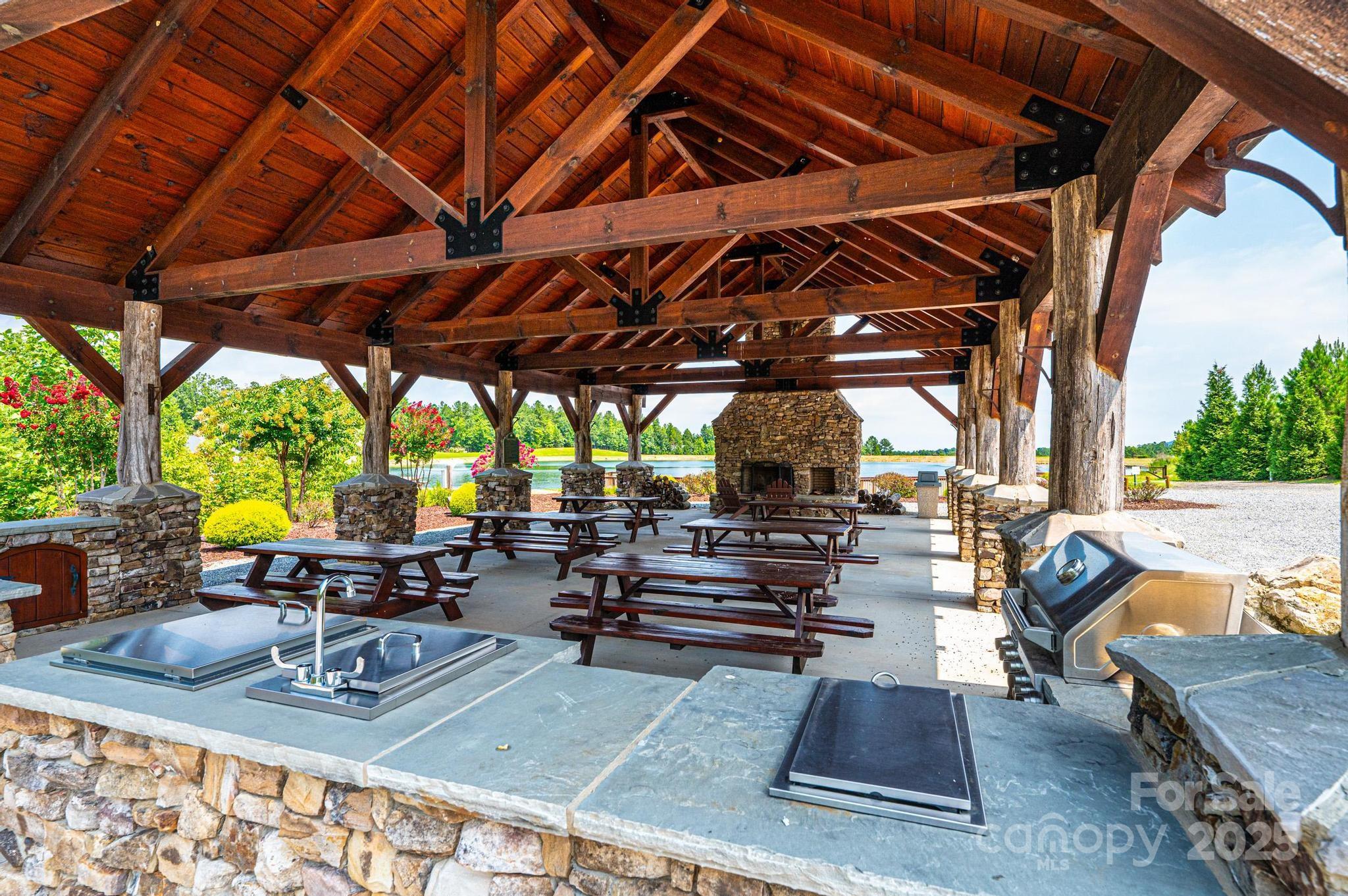 478 Lakeside Trail