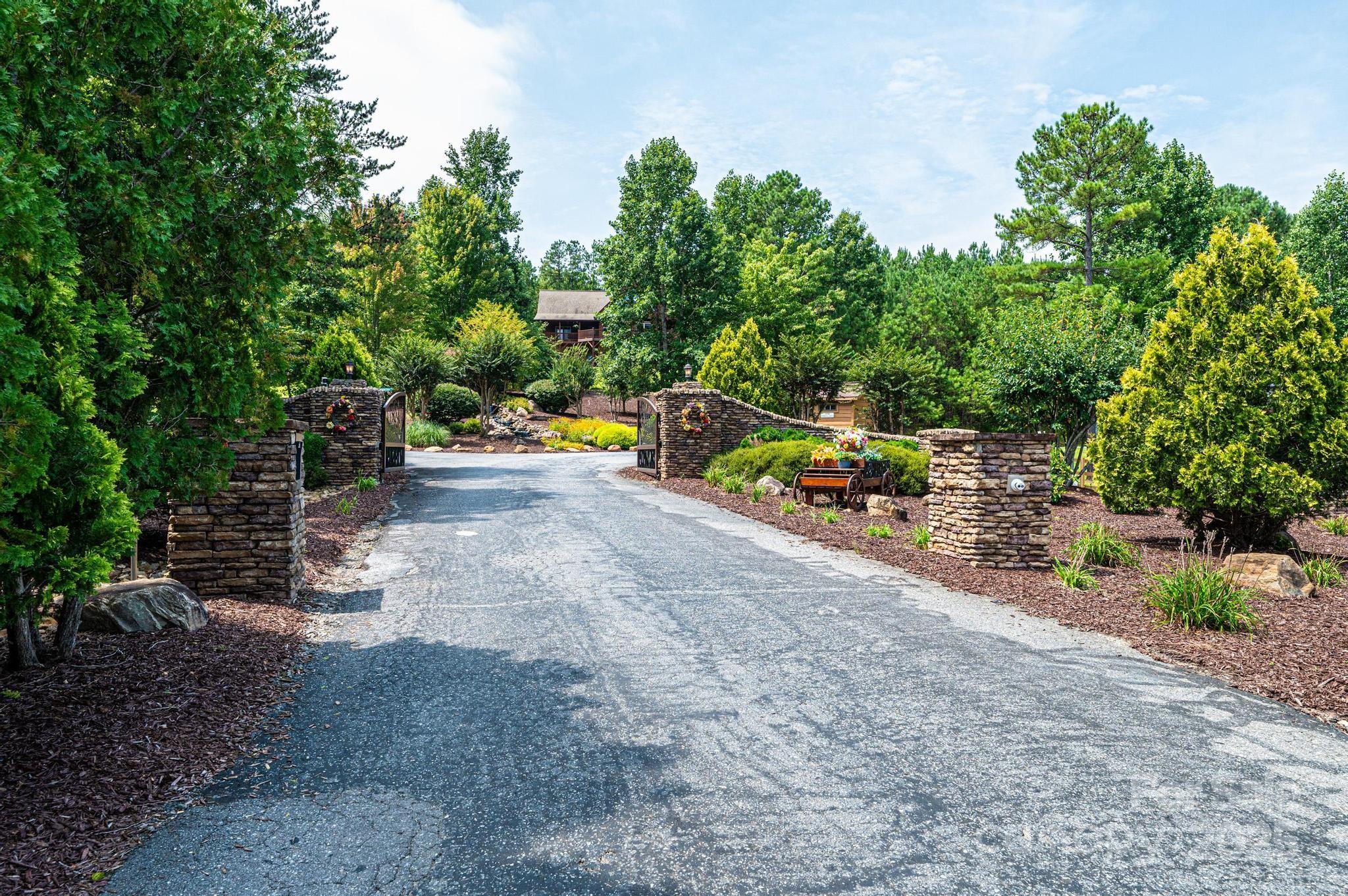 478 Lakeside Trail