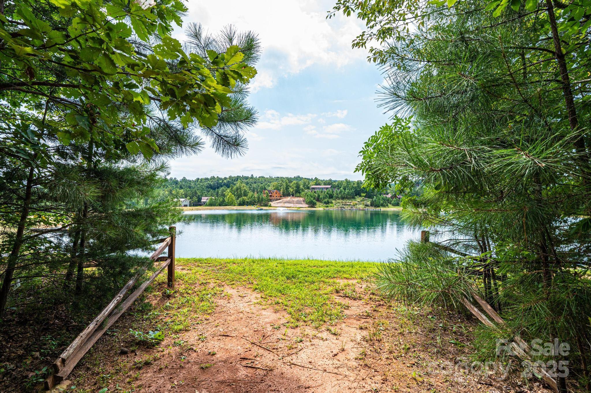 478 Lakeside Trail