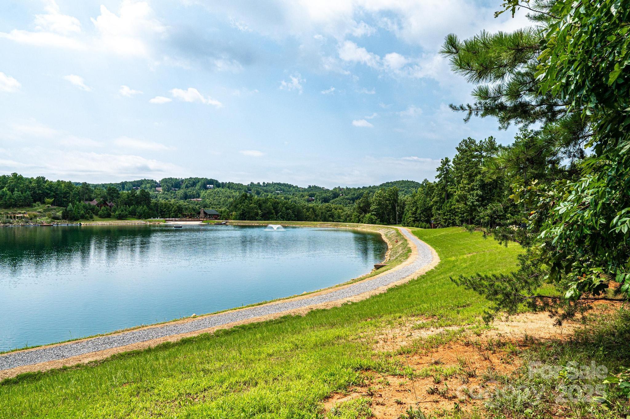 478 Lakeside Trail