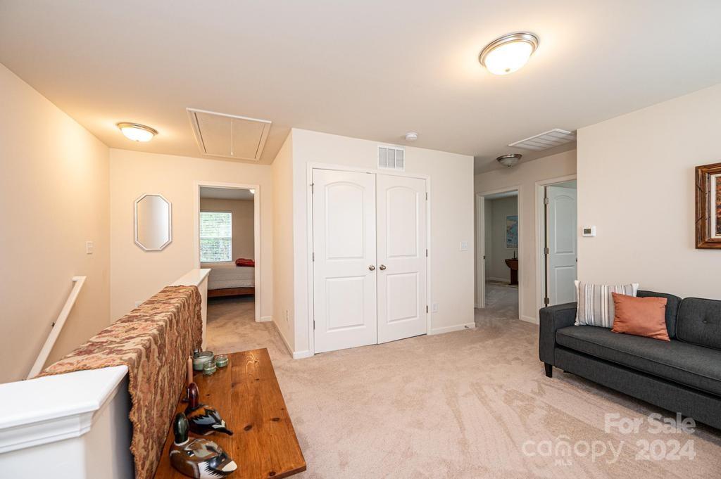 1815 2nd Street Drive SE