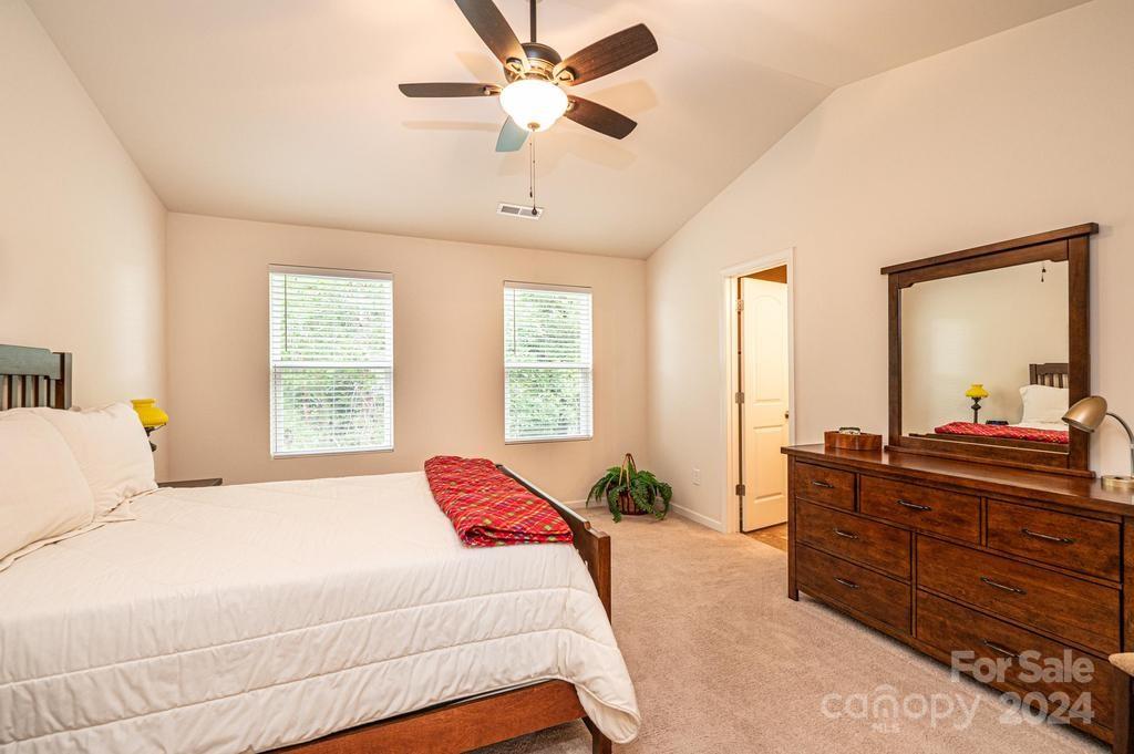 1815 2nd Street Drive SE