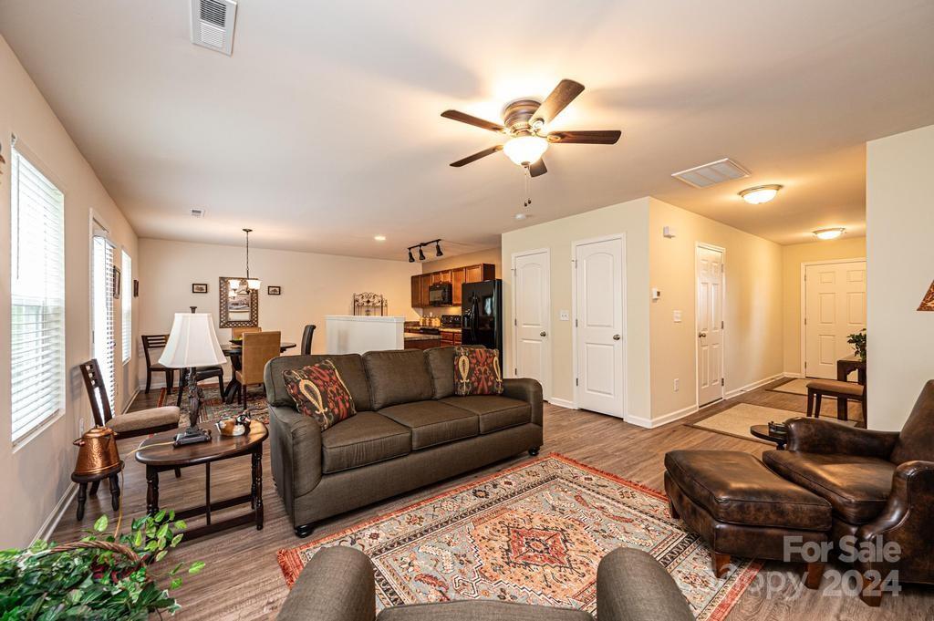 1815 2nd Street Drive SE