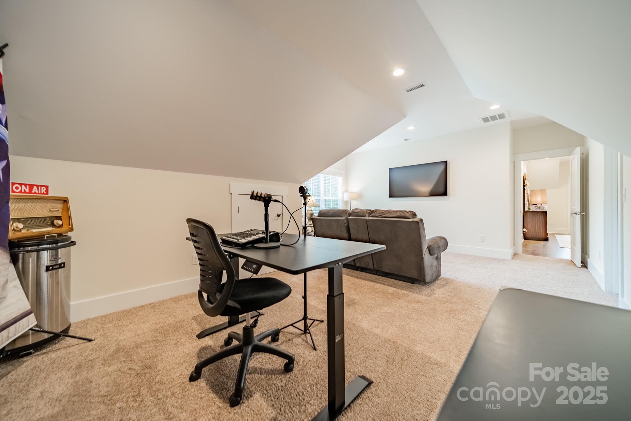 540 Kenway Loop