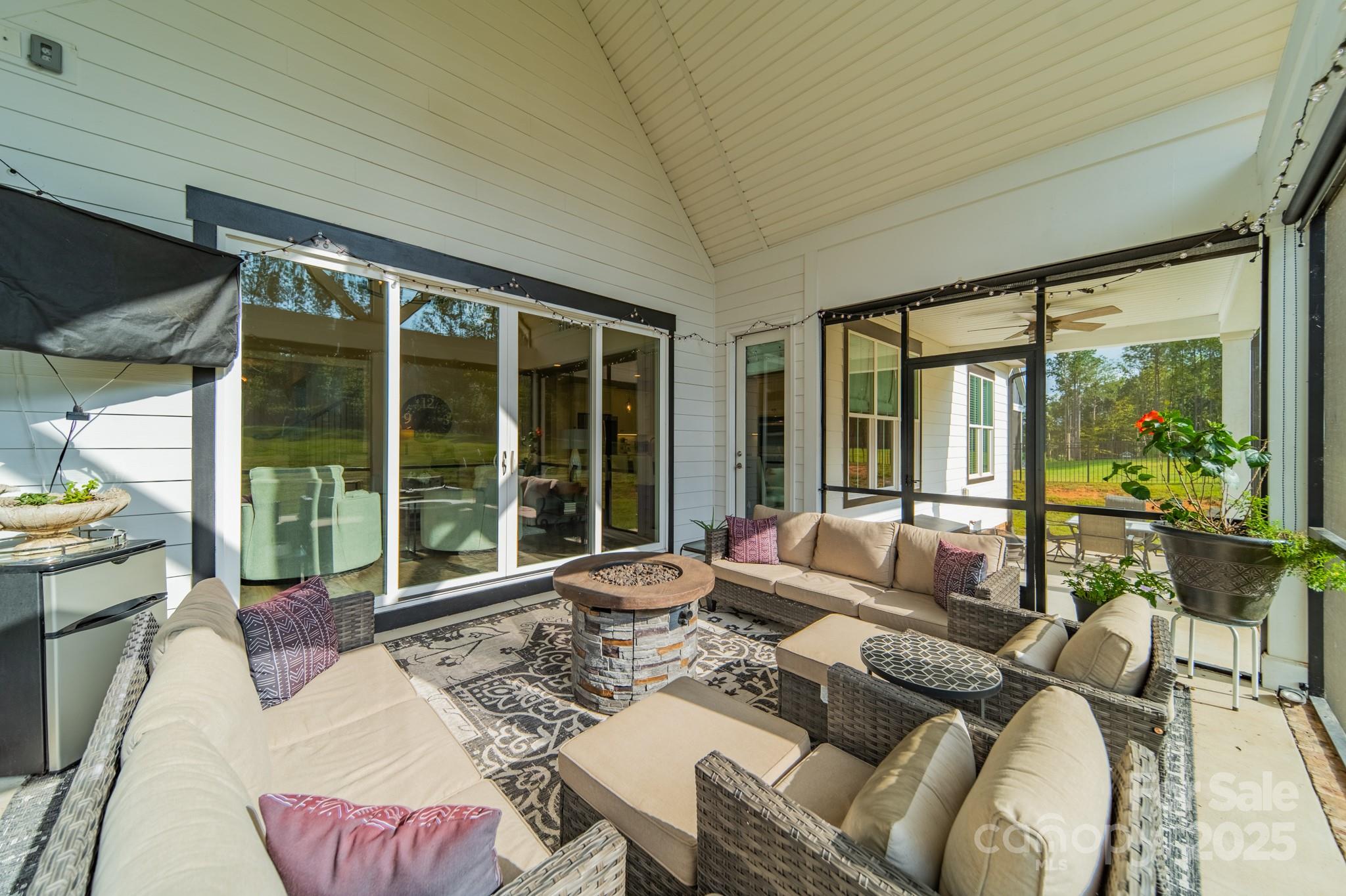 540 Kenway Loop