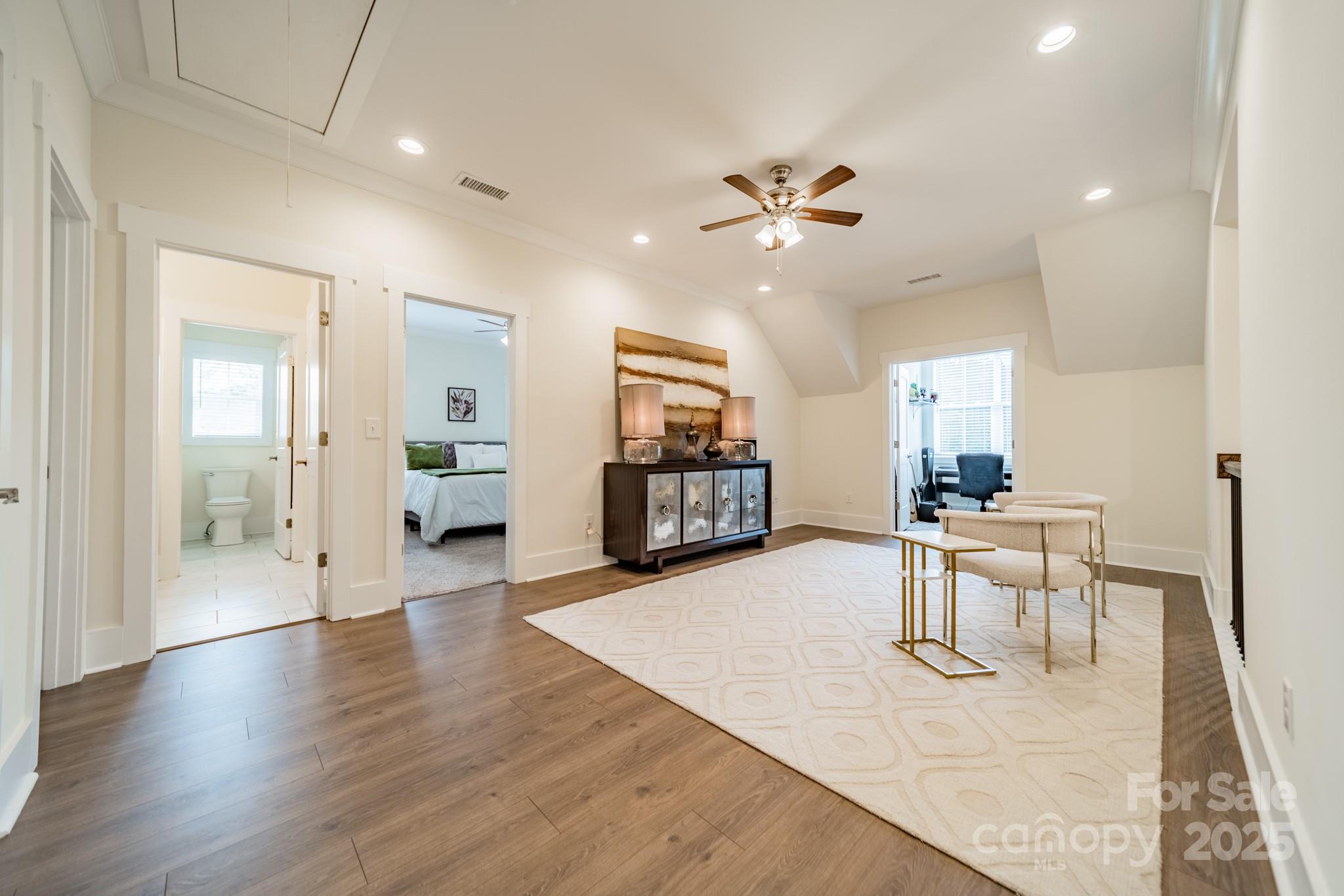 540 Kenway Loop