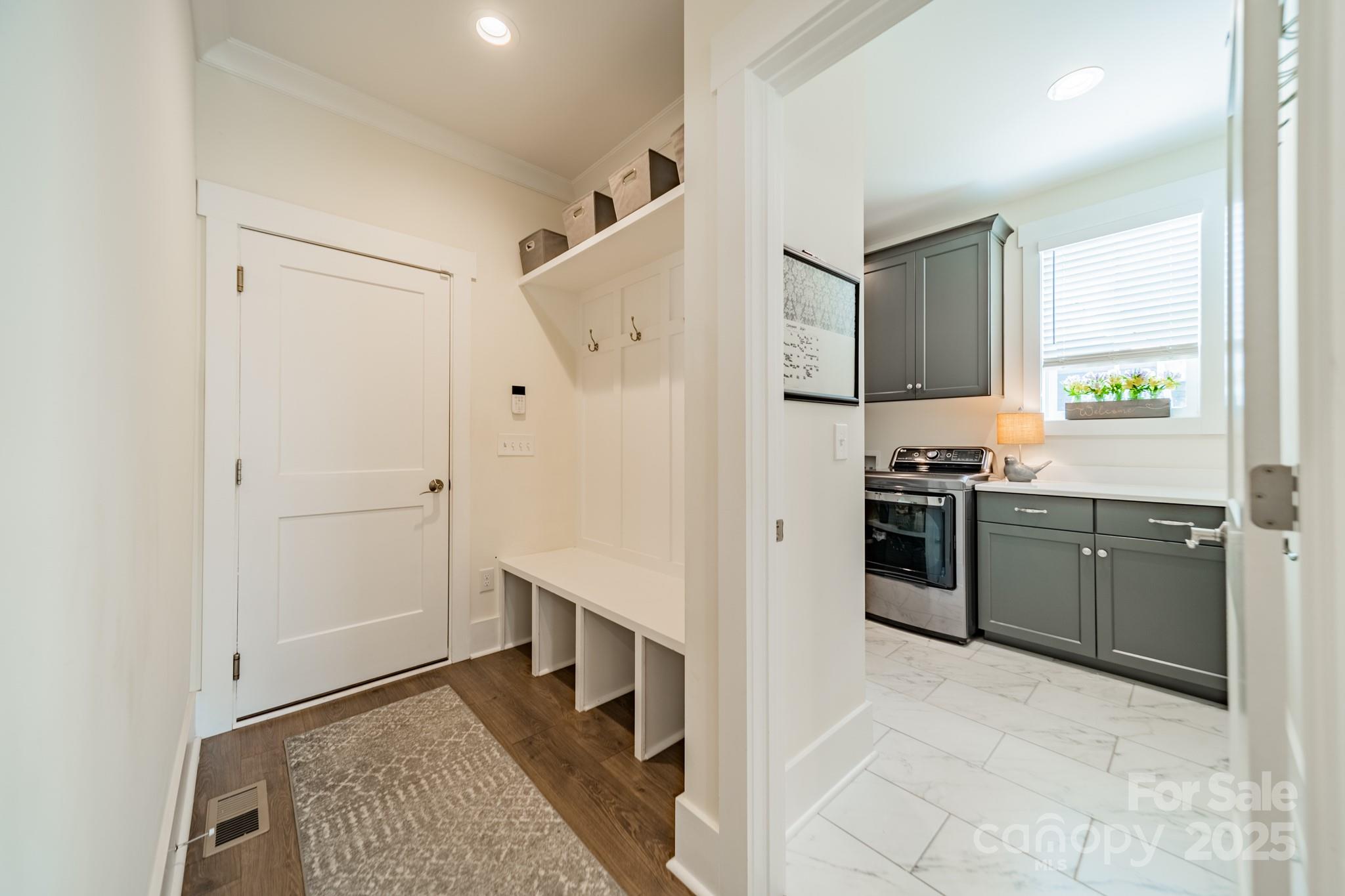 540 Kenway Loop