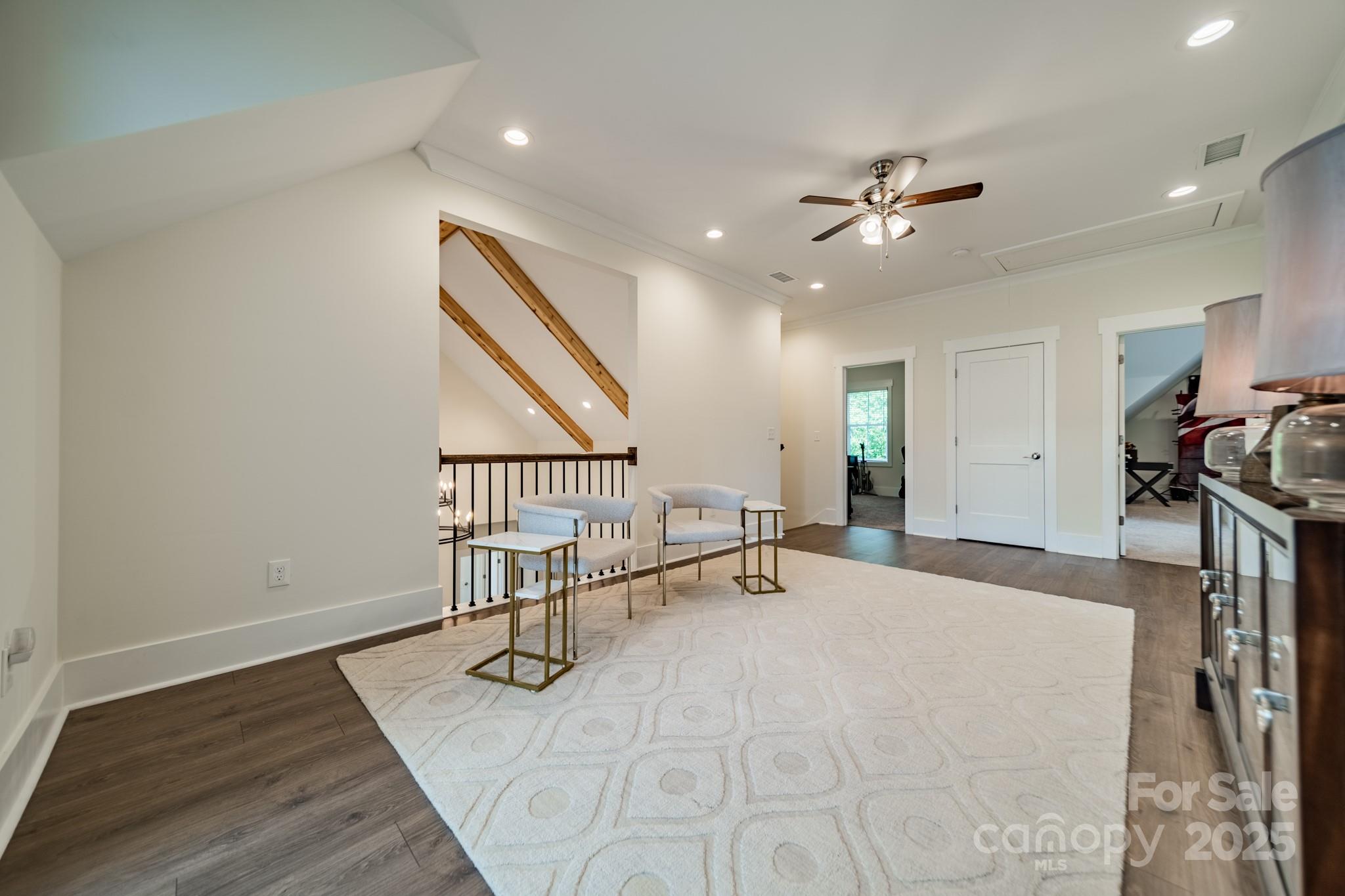 540 Kenway Loop