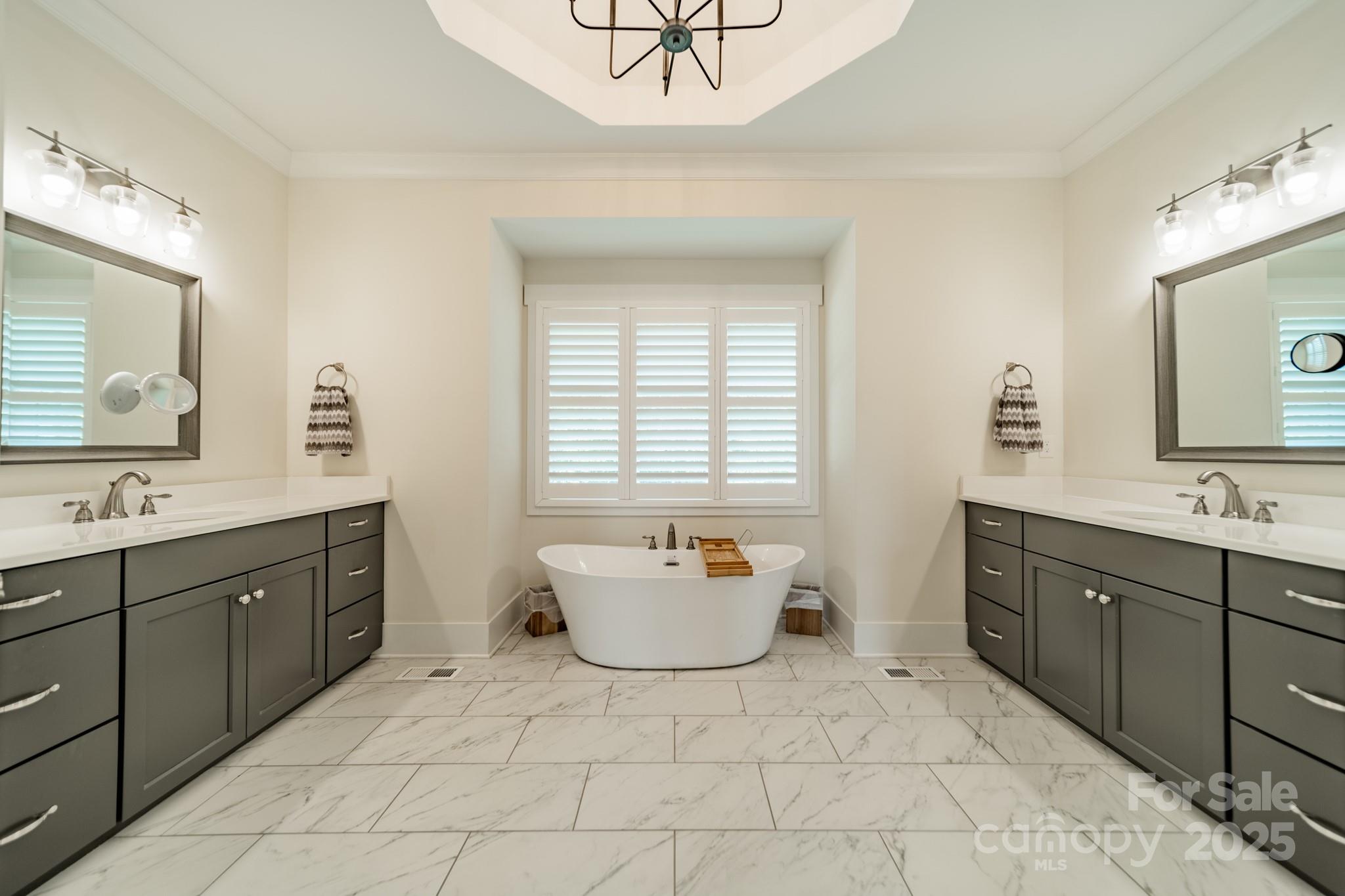 540 Kenway Loop